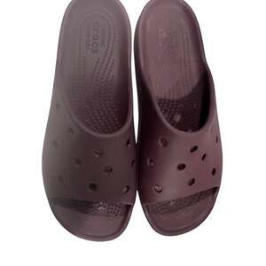 Crocs classic slide sandals womens